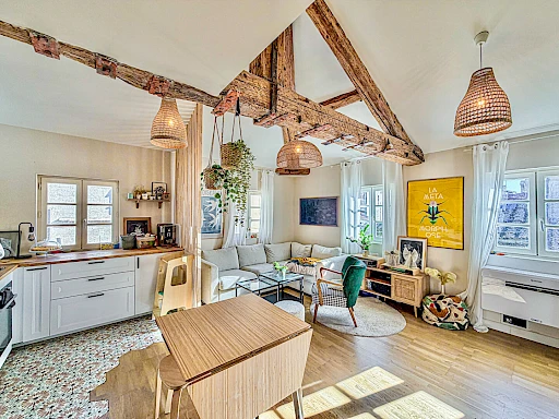 T3 A VENDRE AVIGNON intra-muros zone piétonne- 3 pièces - 78 m2 - 6