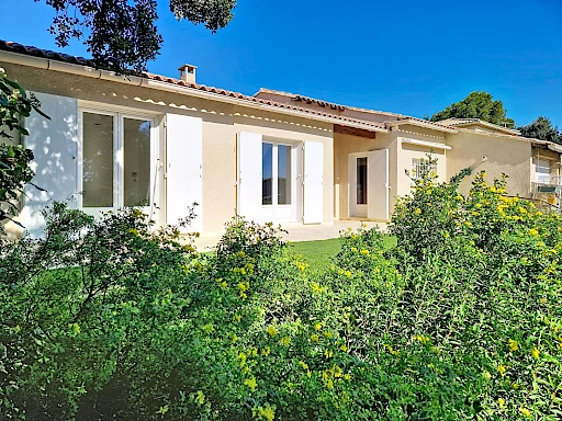 Maison Les Angles 4 pièce(s) 110 m2 plus garage sur une parcelle de 485 m². - 8