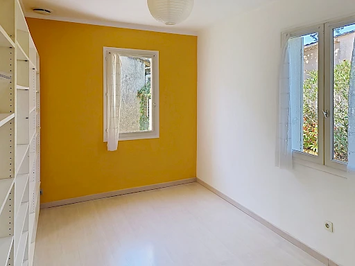 Maison Les Angles 4 pièce(s) 110 m2 plus garage sur une parcelle de 485 m². - 14