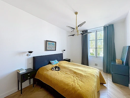VENTE A TERME Avignon intra-muros, spacieux appartement  de 5 pièces à vendre , dernier étage, vue dégagée - 7