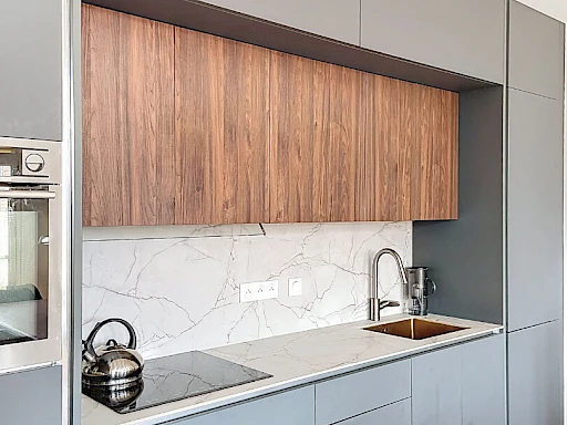 Avignon intra-muros, spacieux appartement  de 5 pièces à vendre , dernier étage, vue dégagée - 4