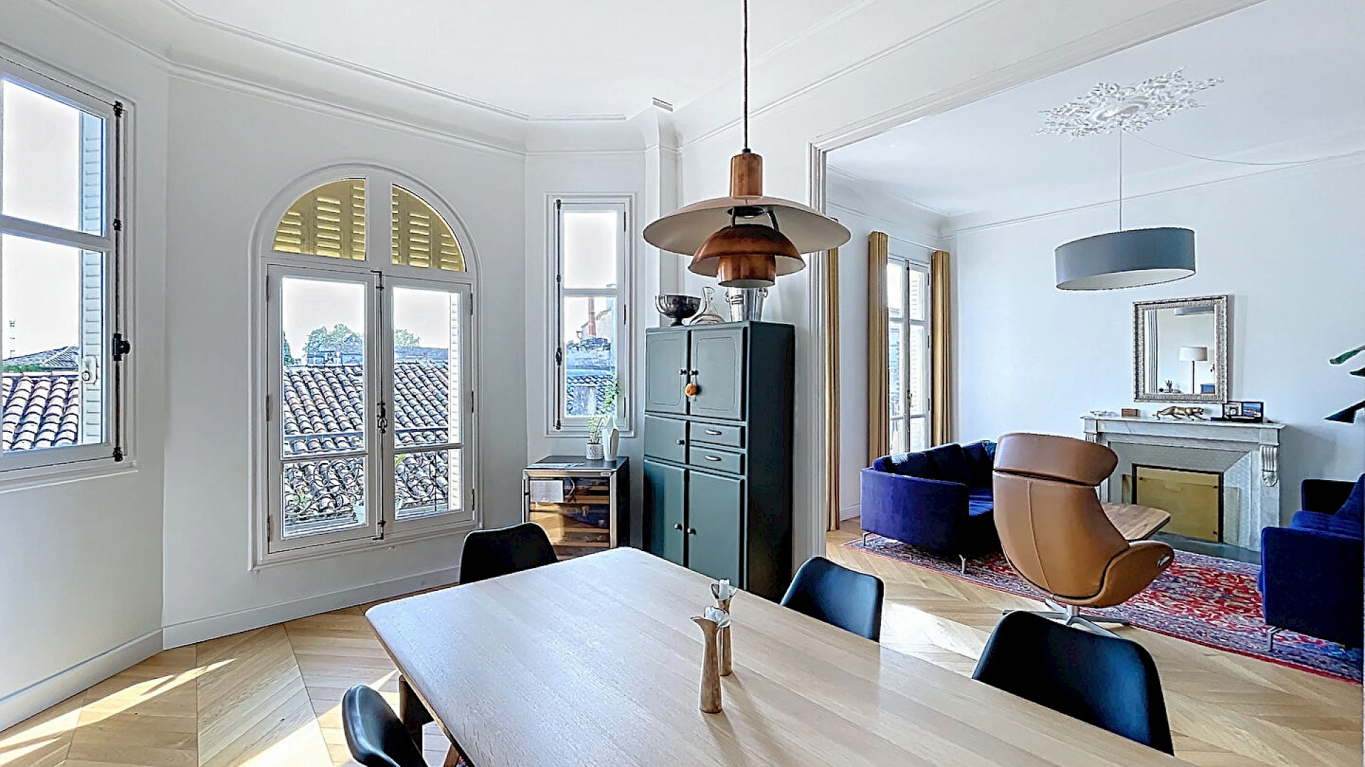 Avignon intra-muros, spacieux appartement  de 5 pièces à vendre , dernier étage, vue dégagée