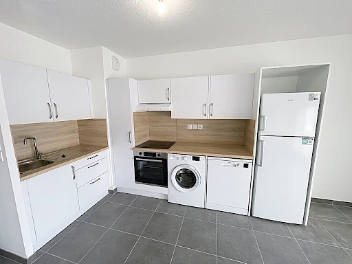 Appartement neuf  - Terrasse - 3 chambres - Proche remparts - - 6