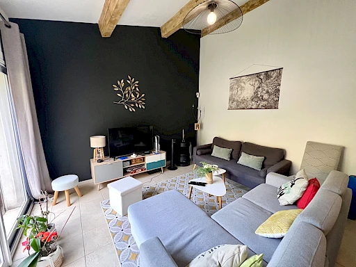 A seulement 10 mns de VILLENEUVE LES AVIGNON , ensemble immobilier de 2 Villas  Sauveterre 10 pièce(s) 280 m2 - 6