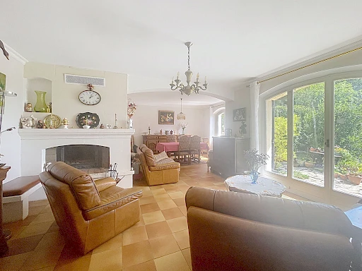 Maison Les Angles 6 pièce(s) 160 m2 sur 1515 m² de terrain - 4