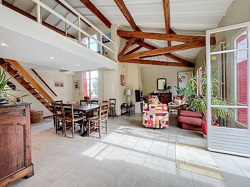 Maison Villeneuve Les Avignon 5 pièce(s) 196 m2