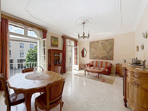 Appartement Avignon 6 pièce(s) 121 m2