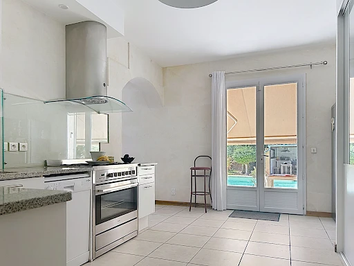 Maison Rochefort Du Gard 7 pièce(s) 300 m2 - 6