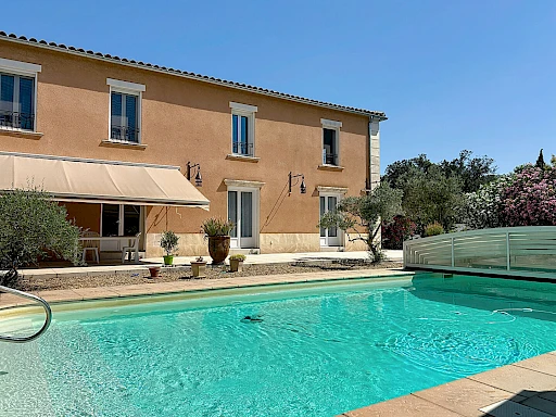 Maison Rochefort Du Gard 7 pièce(s) 300 m2