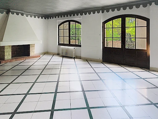 Maison Villeneuve Les Avignon 7 pièce(s) 230 m2 - CENTRE HISTORIQUE