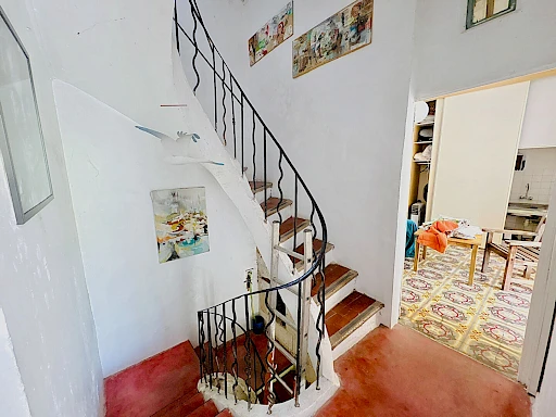 Avignon Intra muros - Maison 9 pièce(s) 250 m2 avec jardin - Studios indépendants - 1 place de parking