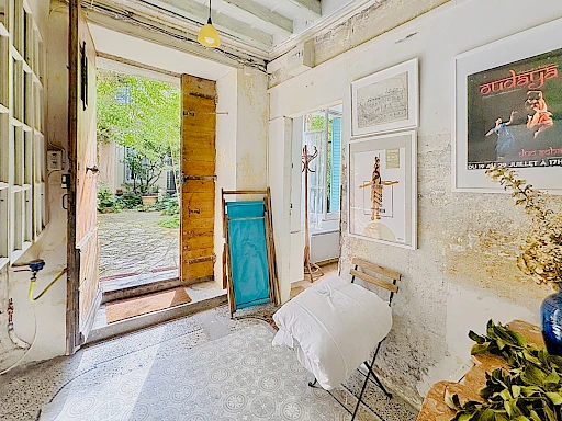Avignon Intra muros - Maison 9 pièce(s) 250 m2 avec jardin - Studios indépendants - 1 place de parking - 6