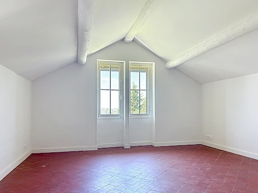 À Vendre - Élégante Maison Bourgeoise de 1902 - Proche Avignon - 15