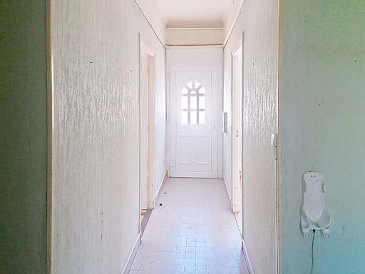 Maison Roquemaure 5 pièce(s) 112.09 m2 avec jardin de 112 m²  et place de parking privative. - 8