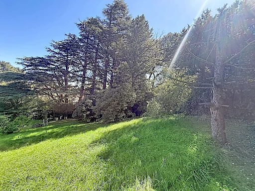 HAVRE DE PAIX PROCHE AVIGNON - MAISON À FORT POTENTIEL AVEC DÉPENDANCE