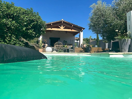 Maison Pujaut 4 pièce(s) 147 m2 de plain-pied sur une parcelle de 934 m² avec piscine et pool-house - 4