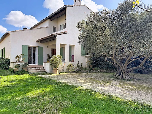 Maison familiale de 145 m² avec jardin à Pujaut