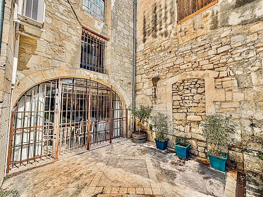 Maison Tarascon 11 pièce(s) 407 m2