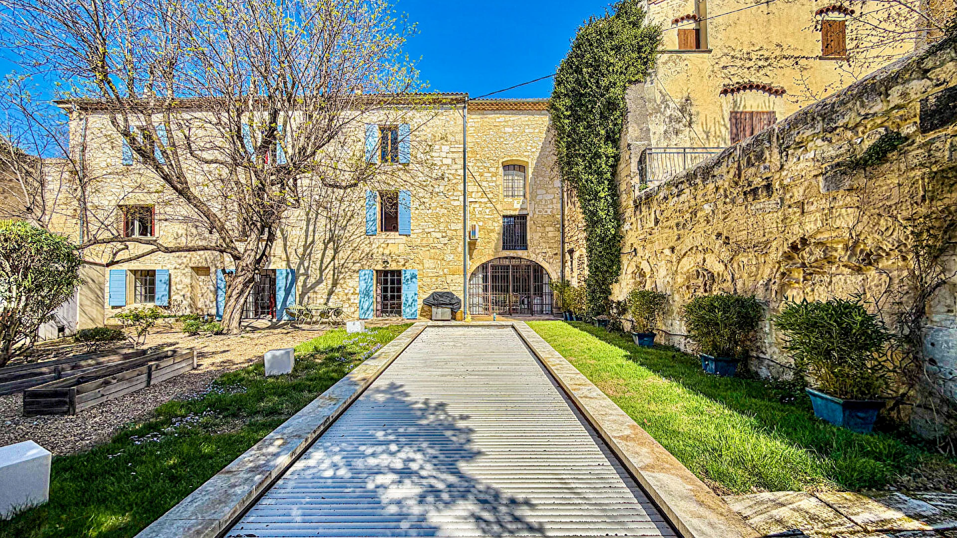 Maison Tarascon 11 pièce(s) 407 m2