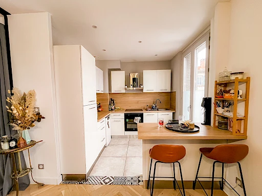 Appartement  rénové - 4 pièces 84 m2 -