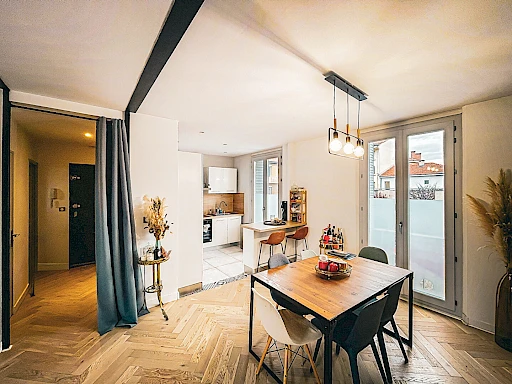 Appartement  rénové - 4 pièces 84 m2 - - 10