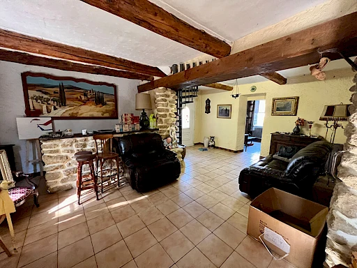 Maison Sorgues 7 pièce(s) 170 m2+ hangar 180 m²