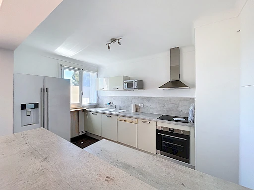 Appartement Villeneuve Les Avignon 3 pièce(s) 85 m2 avec garage et cave