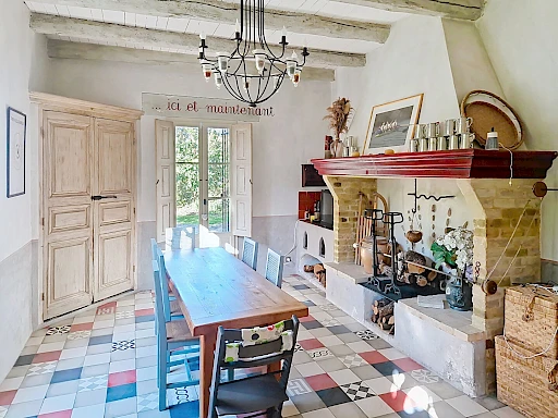 Mas Pujaut 6 pièce(s) 313 m2 sur 4540 m² avec piscine. - 6