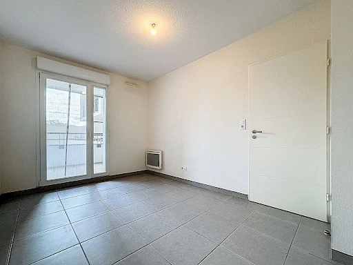 Appartement T3 AUX PORTES DES REMPARTS GARAGE + TERRASSE - 7