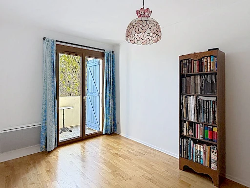 Spacieuse Maison Familliale à Villeneuve Les Avignon 163 m2 T2 Indépendant - 11