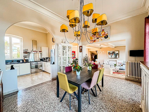 Maison Villeneuve Les Avignon 5 pièce(s) 264 m2 - 4