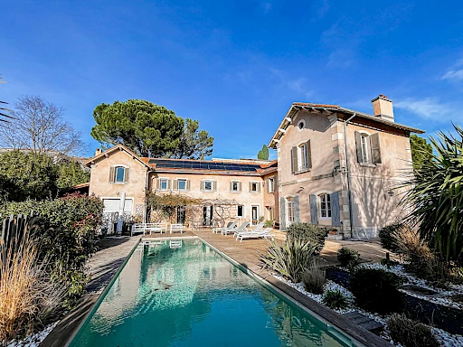 Maison Villeneuve Les Avignon 5 pièce(s) 264 m2