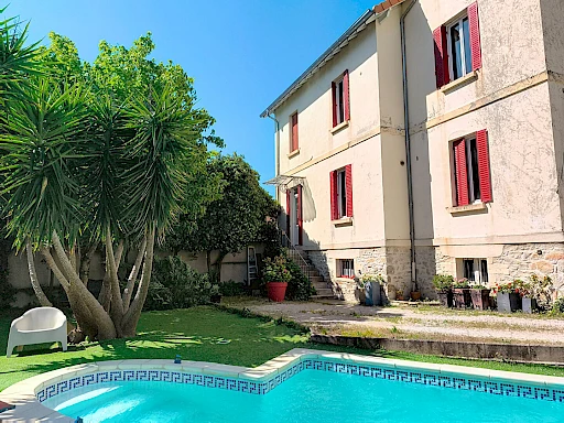 Maison Villeneuve Les Avignon 6 pièce(s) 170 m2