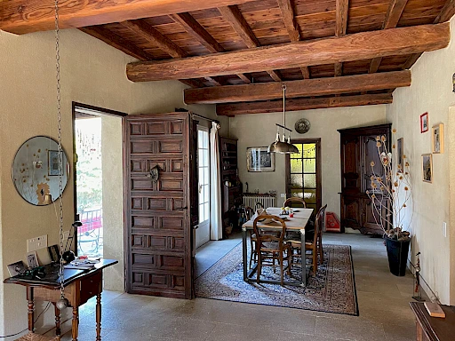 Maison Villeneuve Les Avignon 5 pièce(s) 175 m2 suer 1088 m² de terrain avec piscine