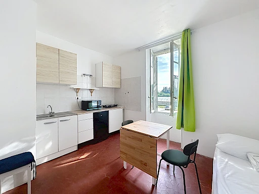Lot de 5 studios en zone verte d'Avignon