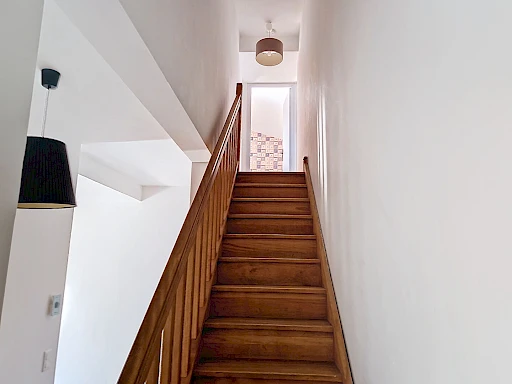 Maison Villeneuve les Avignon 5 pièce(s) 197 m2 sur  une parcelle d'environ 700 m². - 13