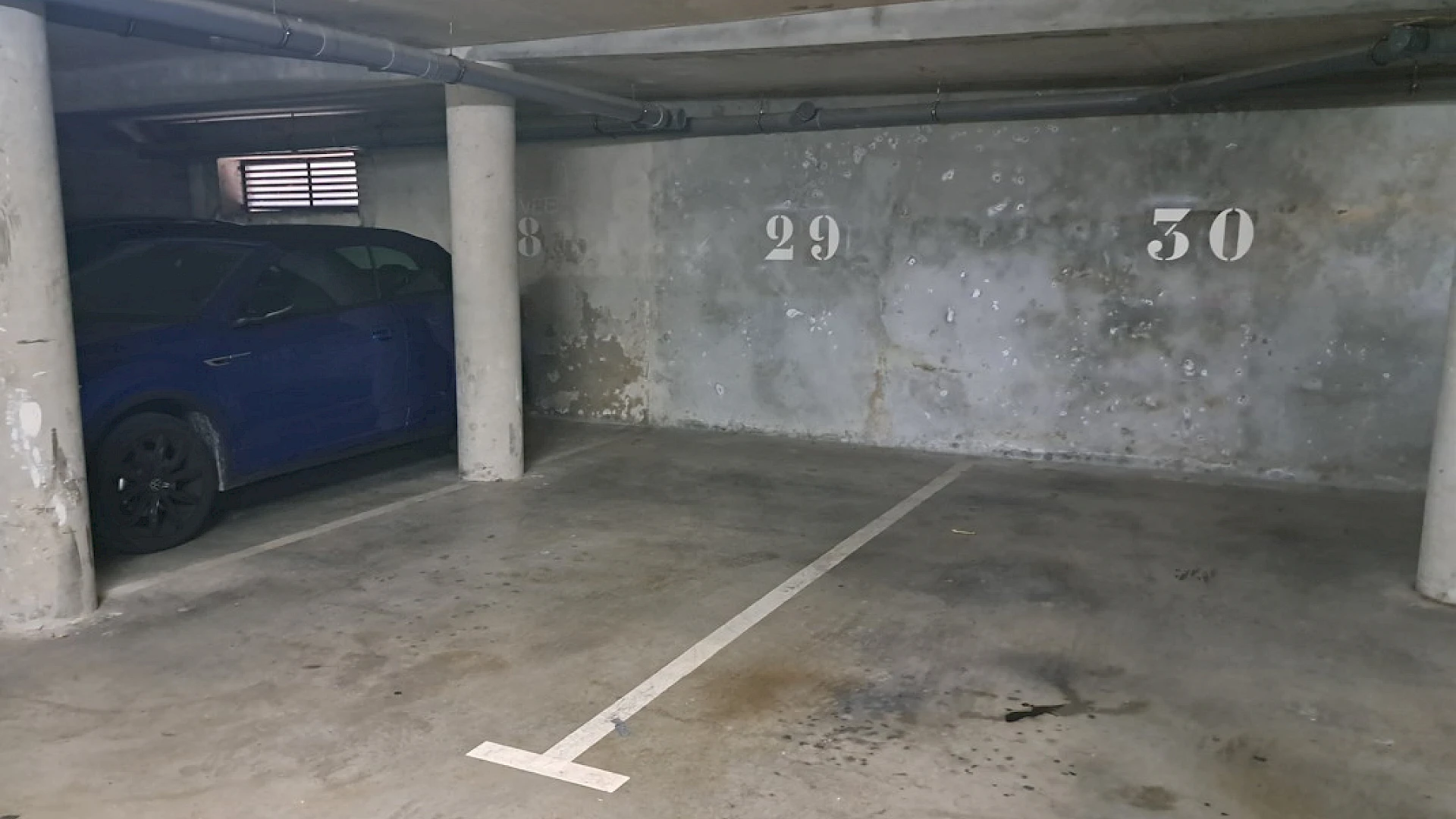 Parking / box Villeneuve Les Avignon 7 m2