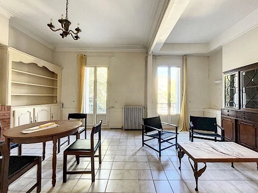 A LOUER AVIGNON INTRAMUROS ( 84000 ) : T2 meublé - 64.46m² - terrasse - rue agricole Perdiguier ! - 4