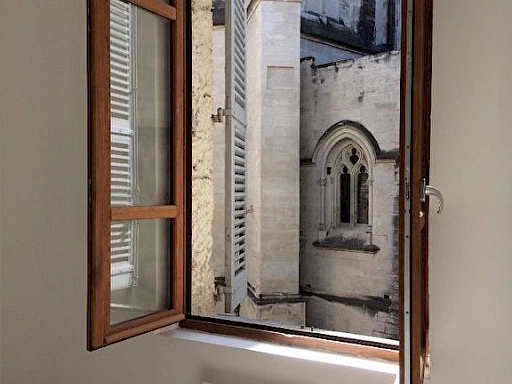 A LOUER AVIGNON INTRAMUROS (84000) : charmant T2 non meublé- 31.15m2 - 4