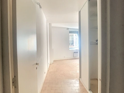 A LOUER AVIGNON INTRAMUROS (84000) : charmant appartement T1 BIS - quartier grande fusterie - 7