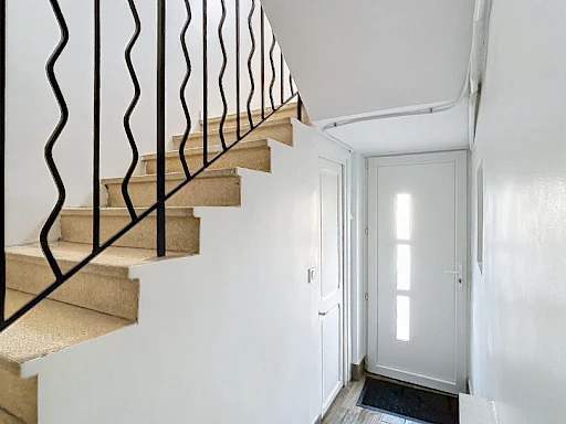 A LOUER AVIGNON ( 84000 ) PREMIERE CEINTURE EXTRAMUROS : Maison 3 pièces - cour - climatisée -meublée ou non meublée ! - 6